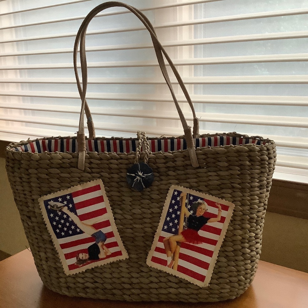 Xhilaration medium corn husk tote bag, lined, one button closure.